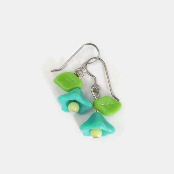 small green flower earrings