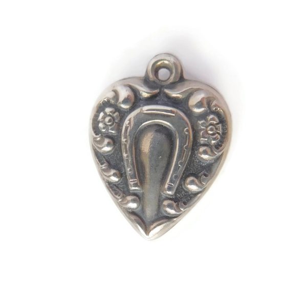 Home 5 Vintage Charms