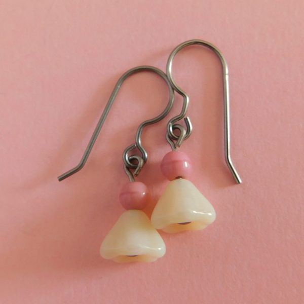 mini czech cream flower earrings