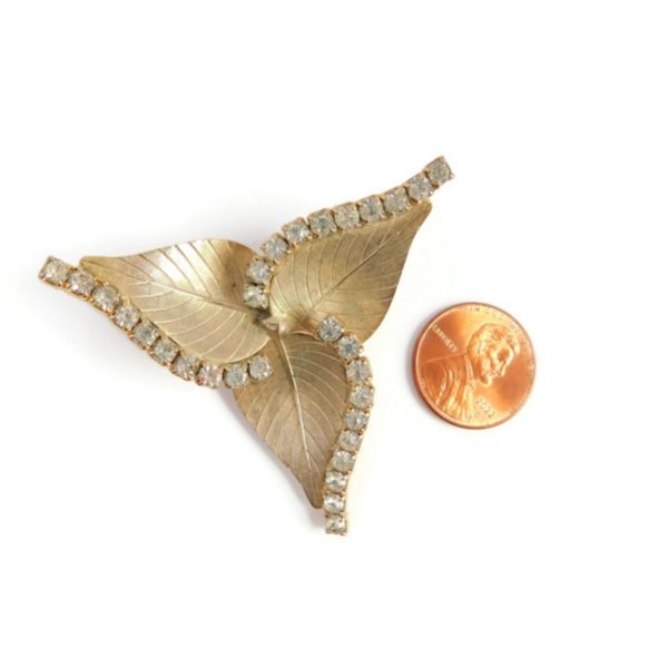 Vintage Trillium Flower Brooch Pin 8 Trillium Brooch with penny for scale