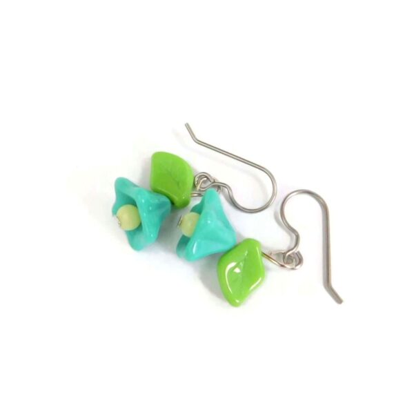 Colorful Green Glass Flower Earrings, Floral Jewelry 7 Green Flower Earrings